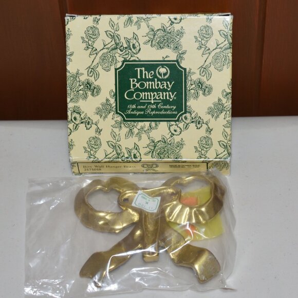 NOB Vintage Bombay Company Brass Bow Wall Hanger w/Screws 2171018 4.5 x 4" Hook - Picture 3 of 8